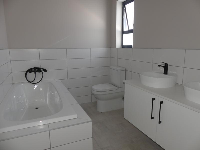 3 Bedroom Property for Sale in Sandy Point Western Cape